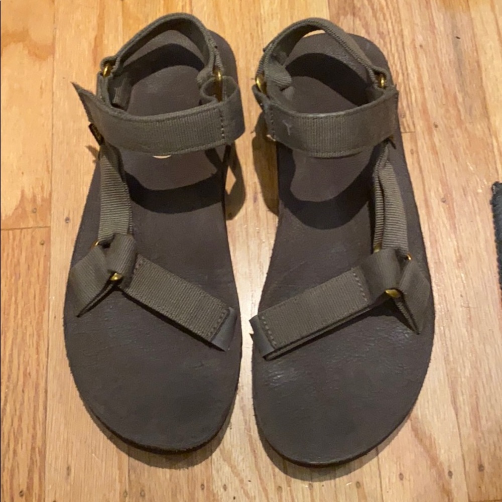 NWOT Leather Tevas